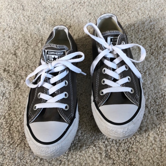 tennis shoes with stars